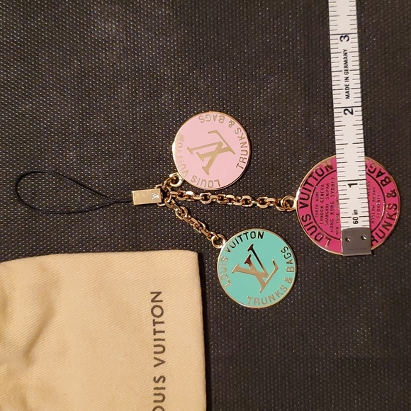 Louis Vuitton 3 Globe Logo Charm Multicolor - NWT - Picture 8 of 14